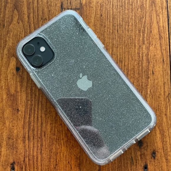 iPhone 11 otterbox symmetry - Picture 1 of 2